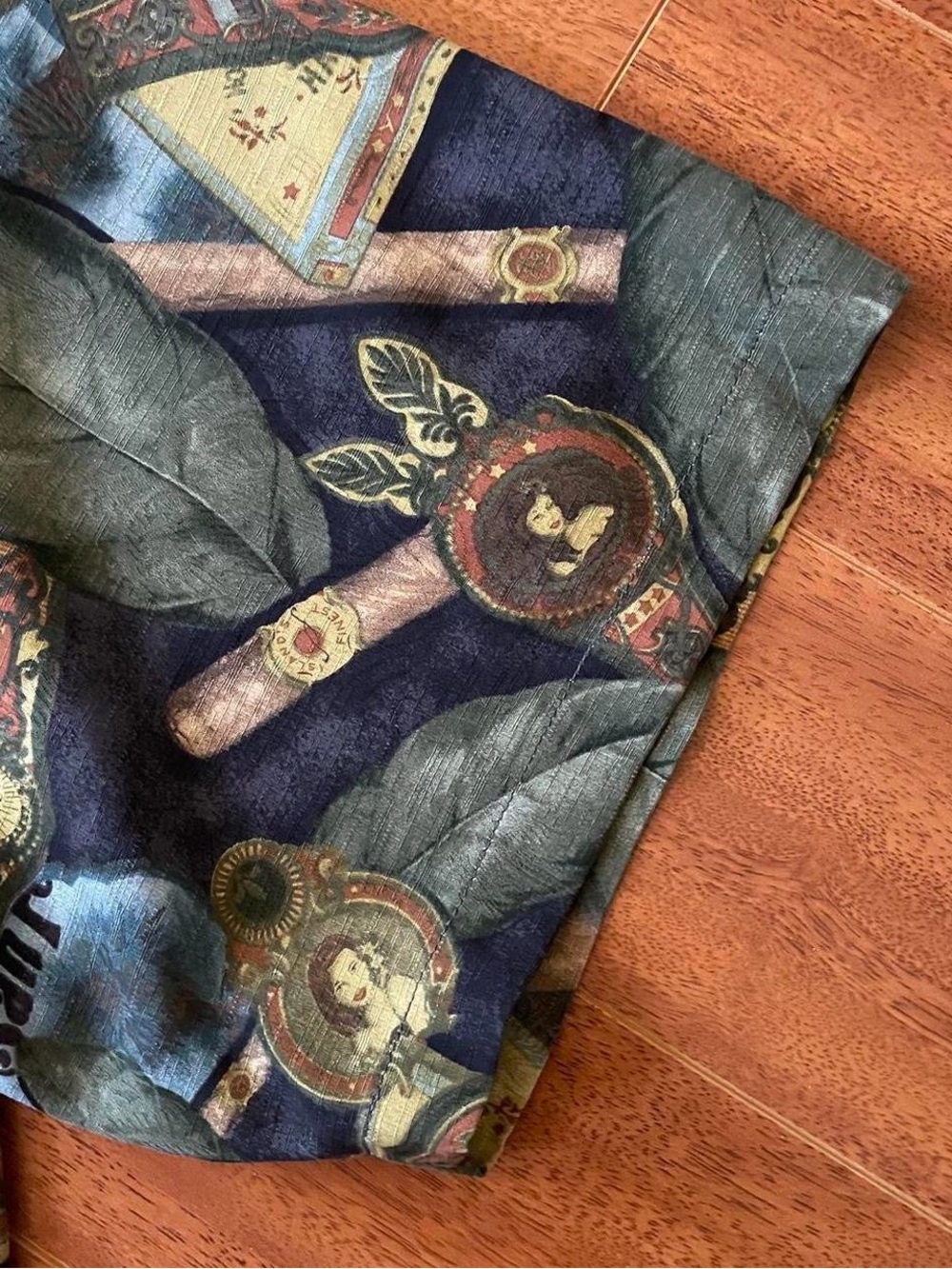 Tommy Bahama Silk Cigar Print Shirt XXL - Picture 8 of 8